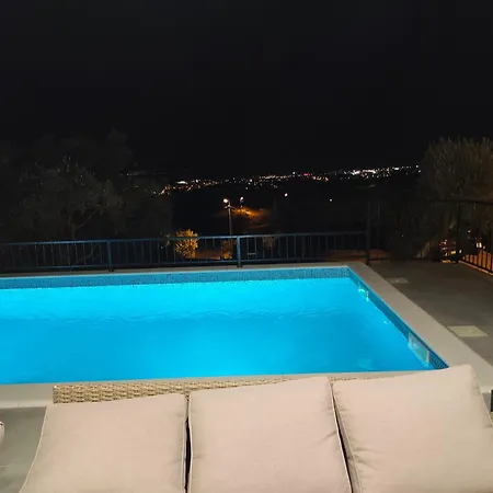 Megan Ferienhaus Kučine